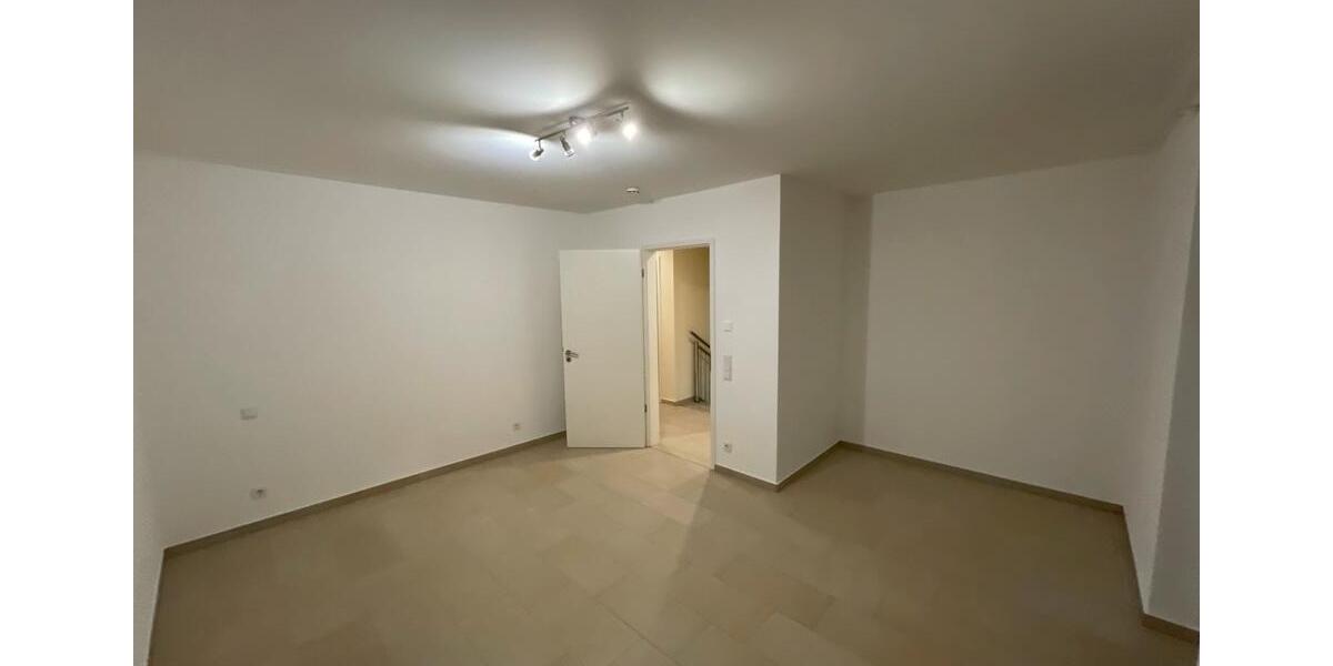 Einfamilienhaus Spangdahlem - 9 Zimmer, 260 m&sup2;, 499.000&euro; | Angebot:27227808