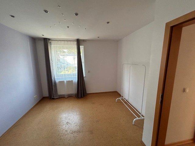 Reihenhaus Trier Kürenz - 6 Zimmer, 149 m&sup2;, 450.000&euro; | Angebot:27212259