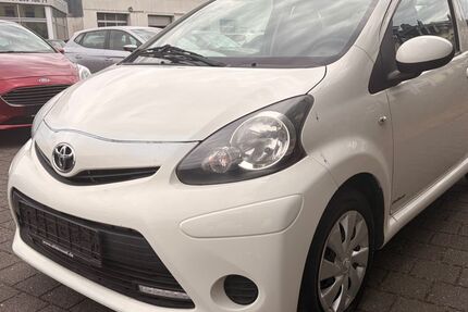 Toyota Aygo (X) 60.275 km 3.600 &euro; Trier 54294