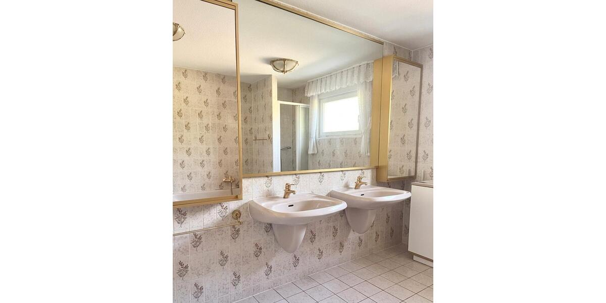 Einfamilienhaus Nonnweiler - 7 Zimmer, 300 m&sup2;, 350.000&euro; | Angebot:27455201