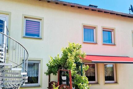 Haus Trierweiler - 10 Zimmer, 317 m&sup2;, 490.000&euro; | Angebot:26933113