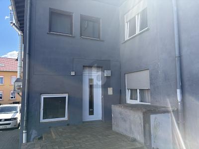 RENDITE, GEWERBE, 2 WOHNEINHEITEN, GROßES LAGER - Wohn- & Geschäftshaus Mettlach | Angebot:27449909