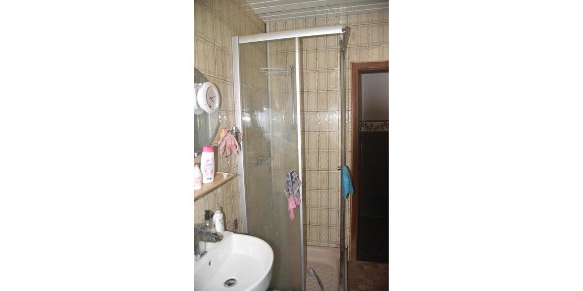 Einfamilienhaus Losheim am See - 11 Zimmer, 150 m&sup2;, 200.000&euro; | Angebot:27285440