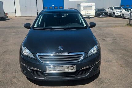 Peugeot 308 158.000 km 2.999 &euro; Bitburg 54634