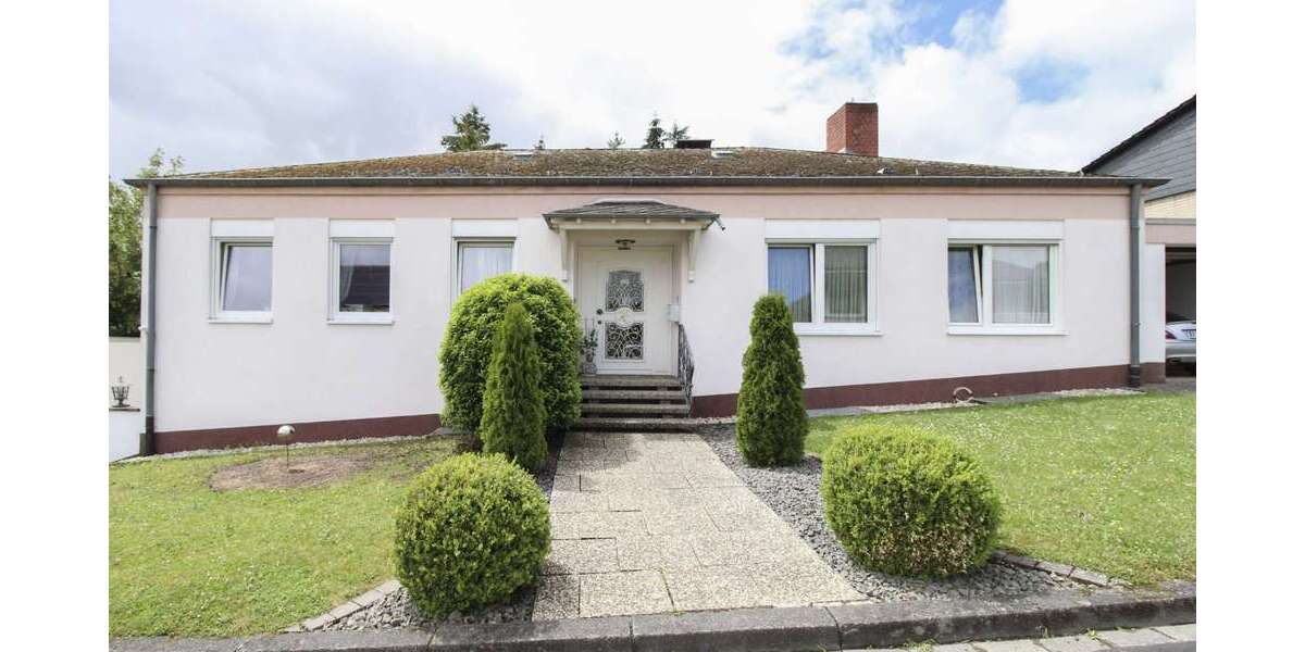 Einfamilienhaus Bitburg - 7 Zimmer, 282 m&sup2;, 560.000&euro; | Angebot:27465446
