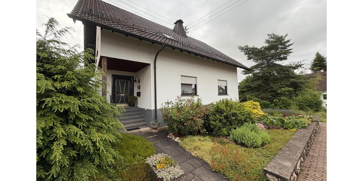 Einfamilienhaus Weiskirchen - 7 Zimmer, 181 m&sup2;, 279.000&euro; | Angebot:27462343
