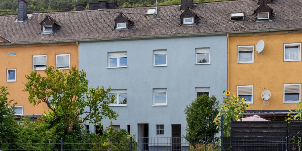 Trier-Ehrang -Teilrenoviertes Wohnhaus für die große Familie oder als 3-Familienhaus - Reihenhaus Trier West-Pallien | Angebot:27370732