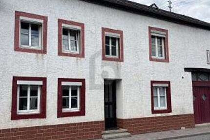 RENOVIERT, DOPPELGARAGE, VERMIETUNG MÖGLICH - Haus Dreis | Angebot:27449874