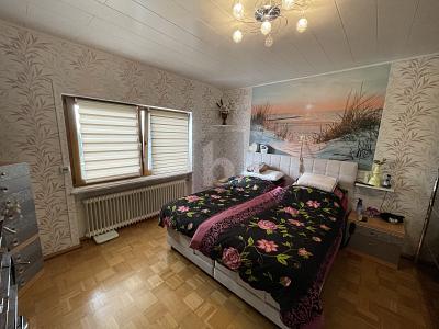 ALTERSGERECHT, POOL, TOP ZUSTAND, EFFIZIENT - Einfamilienhaus Weiskirchen | Angebot:27446371