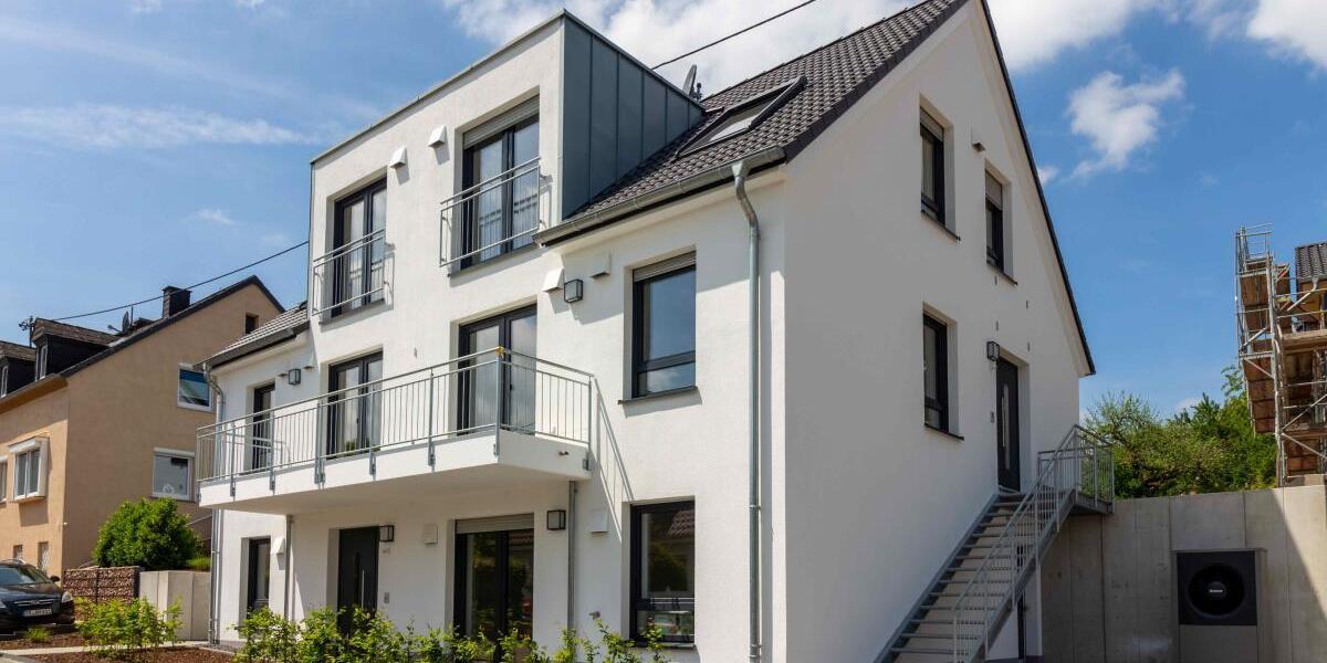 Neues vermietetes 3-Familienhaus als KFW 55 Energiesparhaus in ruhiger Lage Trier-Kernscheid - Mehrfamilienhaus, Wohnhaus Trier Kürenz | Angebot:18822890