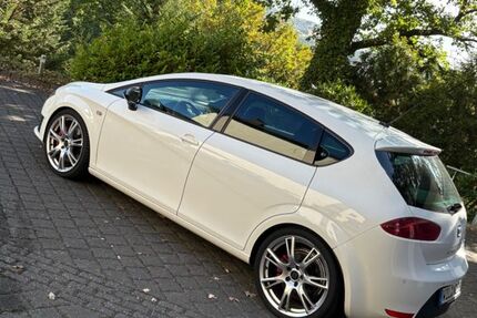 Seat Leon 185.973 km 7.300 &euro; Trier 54290