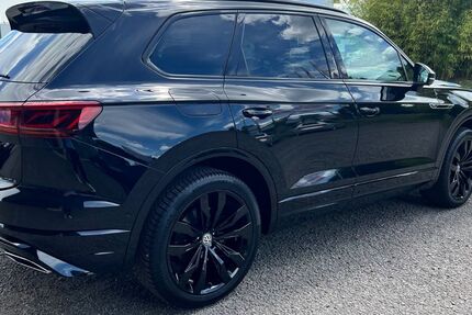 VW Touareg 99.340 km 38.800 &euro; Losheim am See 66679