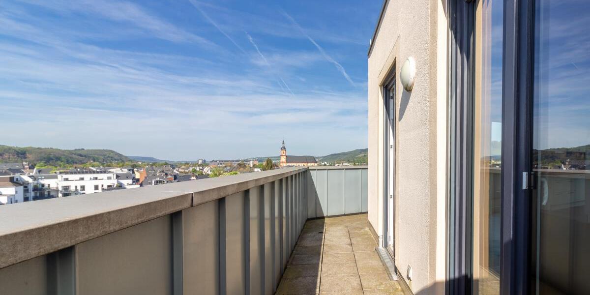 Blick über die Stadt- Altersgerechte helle Penthousewohnung an der Fußgängerzone - Einfamilienhaus Trier Nord | Angebot:26948447