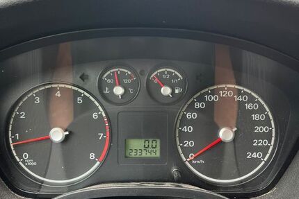 Ford Focus 227.100 km 650 &euro; Losheim am See 66679