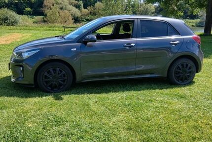 Kia Rio 82.000 km 7.200 &euro; Föhren 54343