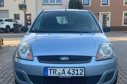 Ford Fiesta 122.000 km 2.900 &euro; Saarburg 54439