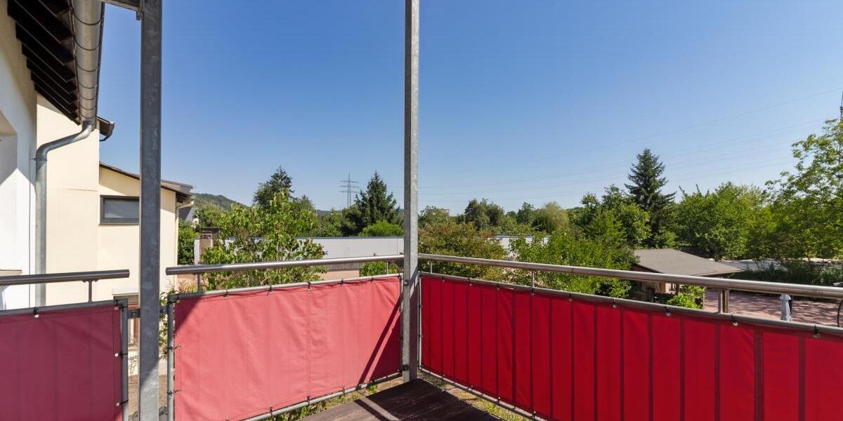 Gemütliche renovierte Wohnung mit schönem Balkon in gepflegtem Haus Trier-Ehrang - Etagenwohnung Trier West-Pallien | Angebot:27452109