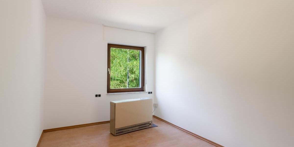 Gemütliche renovierte Wohnung mit schönem Balkon in gepflegtem Haus Trier-Ehrang - Etagenwohnung Trier West-Pallien | Angebot:27452109