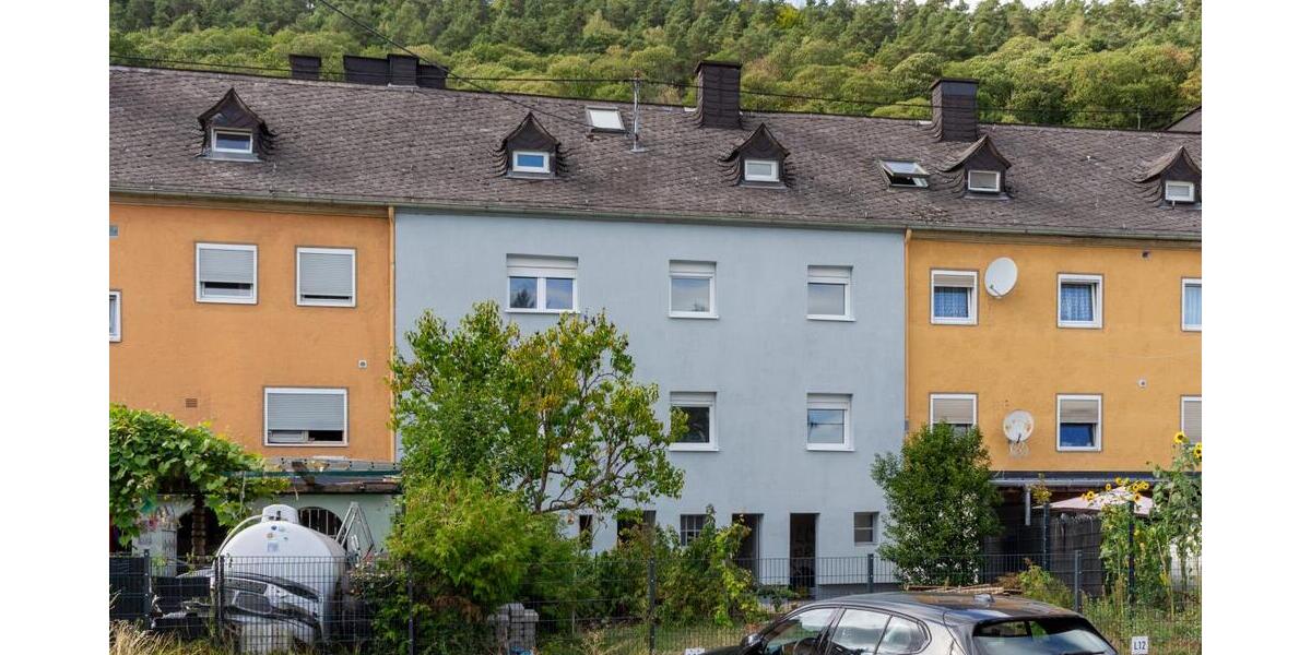 Trier-Ehrang -Teilrenoviertes Wohnhaus für die große Familie oder als 3-Familienhaus - Mehrfamilienhaus, Wohnhaus Trier West-Pallien | Angebot:27370669