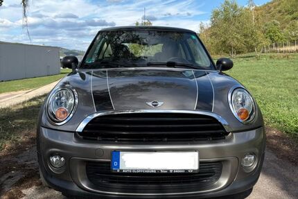 Mini ONE 106.318 km 4.300 &euro; Waldrach 54320