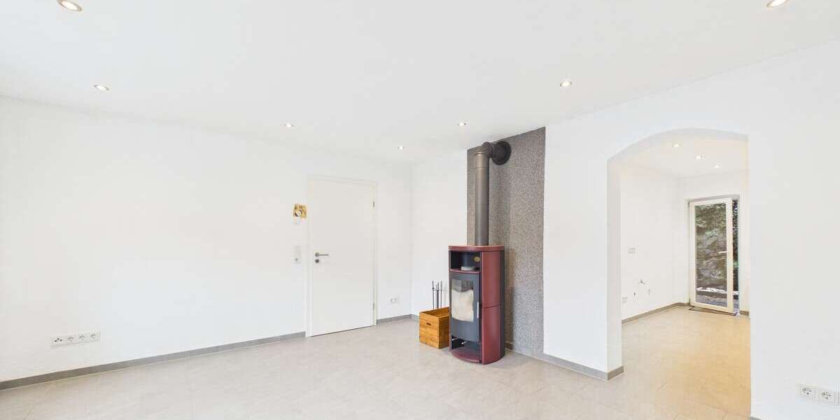 Etagenwohnung Kordel - 5 Zimmer, 96 m&sup2;, 900&euro; | Angebot:27469168