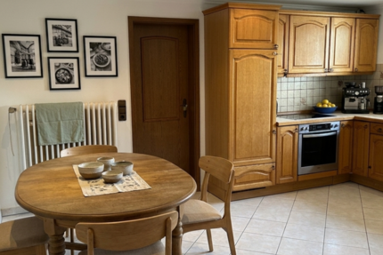 Haus Dockendorf - 6 Zimmer, 172 m&sup2;, 1.050&euro; | Angebot:27455208