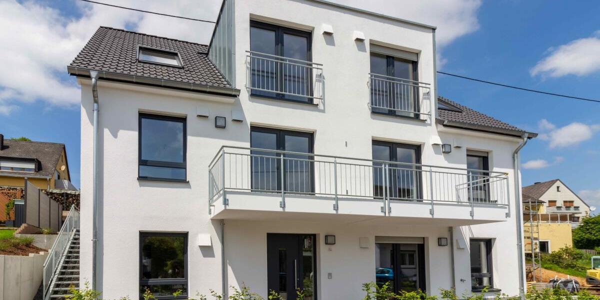 Neues vermietetes 3-Familienhaus als KFW 55 Energiesparhaus in ruhiger Lage Trier-Kernscheid - Mehrfamilienhaus, Wohnhaus Trier Kürenz | Angebot:18822890