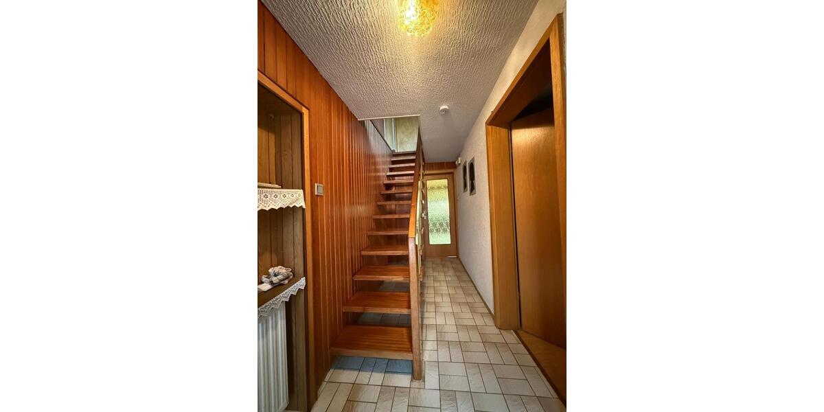 Einfamilienhaus Nonnweiler - 11 Zimmer, 190 m&sup2;, 215.000&euro; | Angebot:26921928