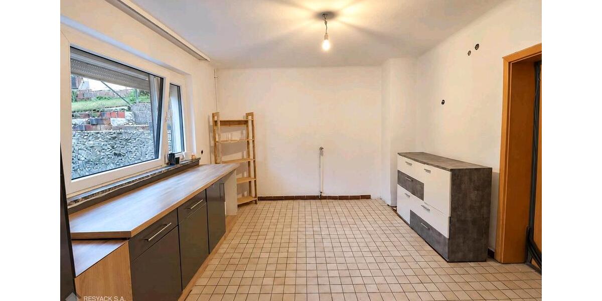 Doppelhaushälfte Mettlach - 7 Zimmer, 100 m&sup2;, 96.000&euro; | Angebot:27412883