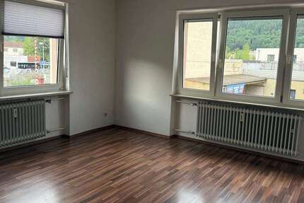 Wohnung Mettlach - 4 Zimmer, 85 m&sup2;, 670&euro; | Angebot:27417452