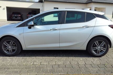 Opel Astra 68.000 km 9.800 &euro; Speicher 54662