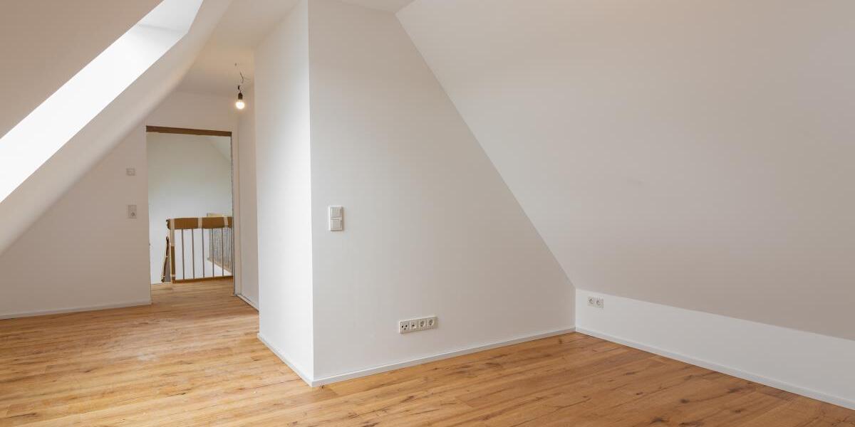 Trier-Feyen neue Maisonettewohnung mit Flair, moderner Heiztechnik sowie toller Weitsicht - Dachgeschoßwohnung Trier Feyen-Weismark | Angebot:27351418