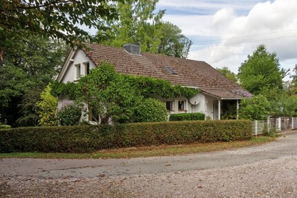 Trier-Feyen - Großzügiges freistehendes Wohnhaus in individueller Lage mit viel Grün - Haus Trier Feyen-Weismark | Angebot:27280578