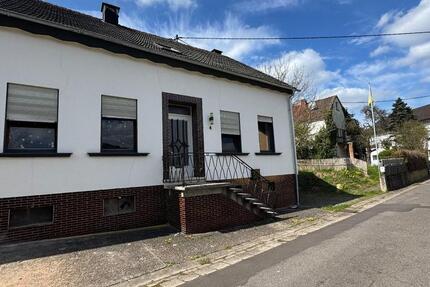 Haus Nonnweiler - 6 Zimmer, 130 m&sup2;, 80.000&euro; | Angebot:27209029