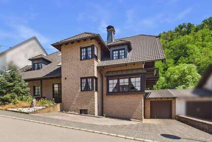 Haus Bruch - 11 Zimmer, 380 m&sup2;, 429.000&euro; | Angebot:27103512