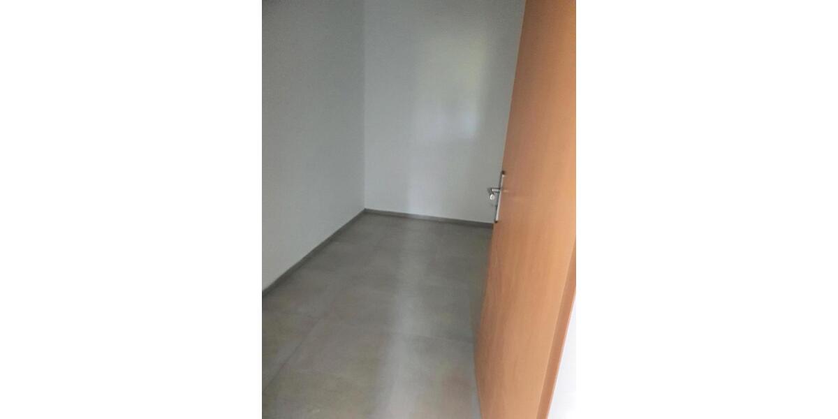 Etagenwohnung Hermeskeil - 3 Zimmer, 123 m&sup2;, 1.000&euro; | Angebot:25440243