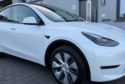 Tesla Model Y 141.400 km 28.450 &euro; Tünsdorf 66693