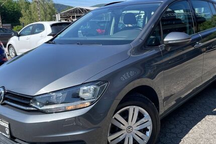VW Touran 206.000 km 9.990 &euro; Konz 54329