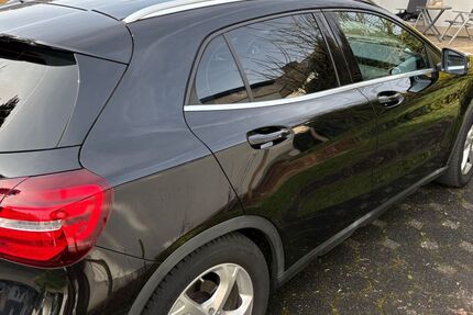 Mercedes-Benz GLA 180 95.000 km 19.500 &euro; Trier 54293